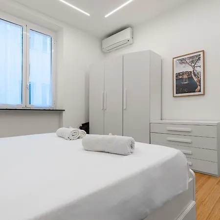 Sea Side - New Bright Apartman *